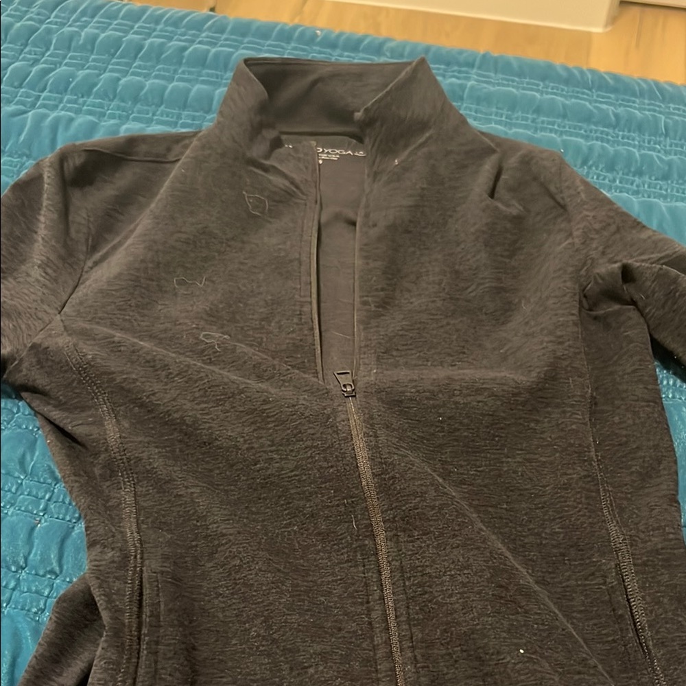 Beyond Yoga Black Utility Jacket with Stand-Up Collar and Full-Zip Closure